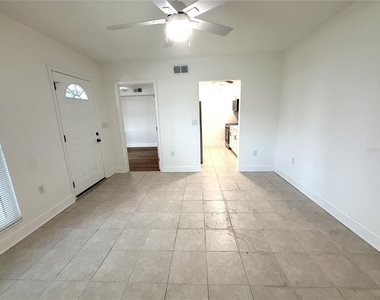 179 Medallion Blvd - Photo Thumbnail 7