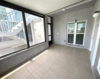 179 Medallion Blvd - Photo Thumbnail 4