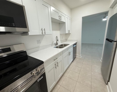 179 Medallion Blvd - Photo Thumbnail 9