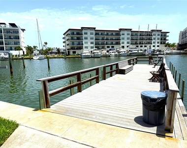 179 Medallion Blvd - Photo Thumbnail 20