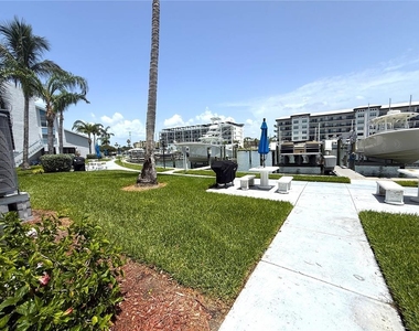 179 Medallion Blvd - Photo Thumbnail 16
