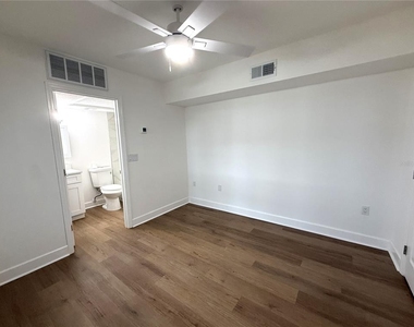 179 Medallion Blvd - Photo Thumbnail 10