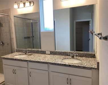 5029 Avalon Park Boulevard - Photo Thumbnail 18