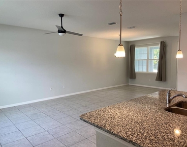 5029 Avalon Park Boulevard - Photo Thumbnail 14