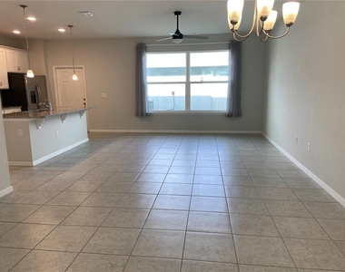 5029 Avalon Park Boulevard - Photo Thumbnail 9