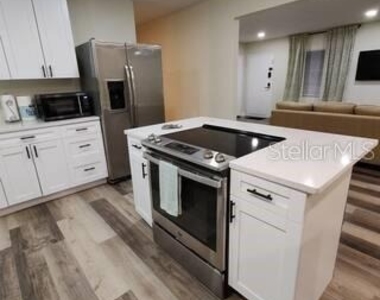 5810 N 19th Street - Photo Thumbnail 2