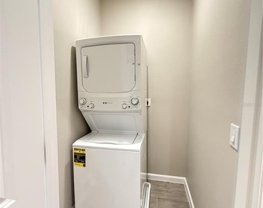 1449 Axel Graeson Avenue - Photo Thumbnail 22