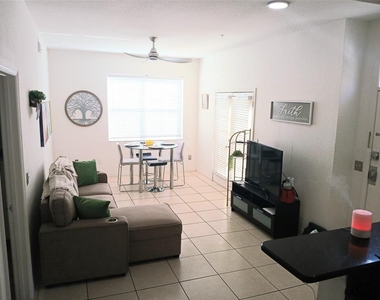 4019 Venetian Bay Drive - Photo Thumbnail 8