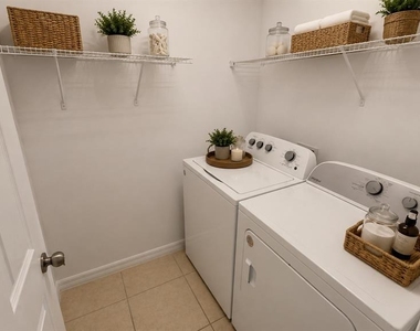 2504 Fassona Drive - Photo Thumbnail 7