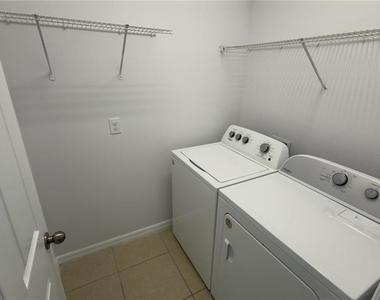 2504 Fassona Drive - Photo Thumbnail 8