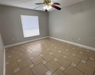 305 Colonade Court - Photo Thumbnail 13