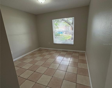 305 Colonade Court - Photo Thumbnail 16