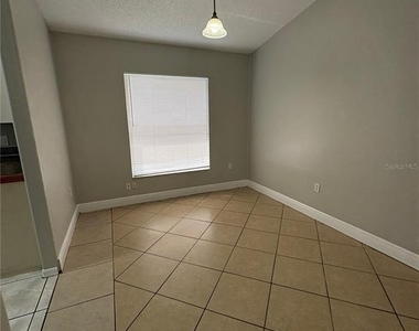305 Colonade Court - Photo Thumbnail 6