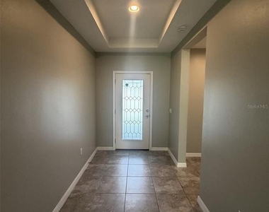 2213 Waukegan Drive - Photo Thumbnail 3