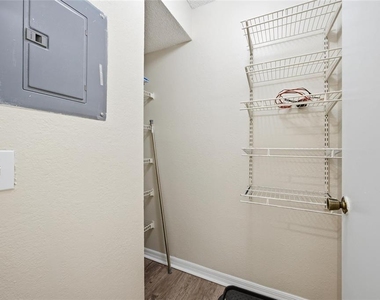 4532 Commander Drive - Photo Thumbnail 11