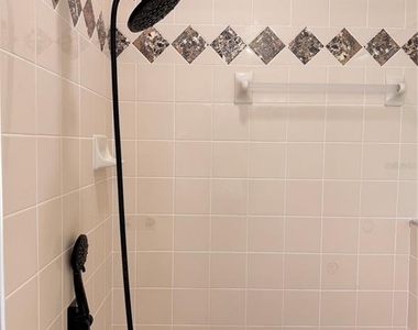 3010 Victoria Drive - Photo Thumbnail 33