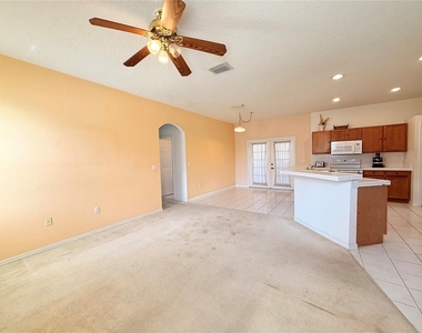 3010 Victoria Drive - Photo Thumbnail 9