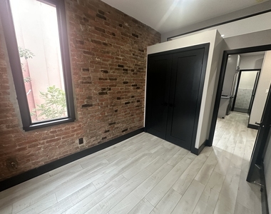 2154 2nd Avenue - Photo Thumbnail 3