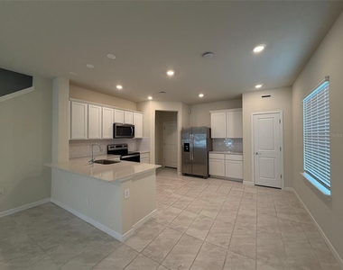 2803 Stunning Avenue - Photo Thumbnail 3