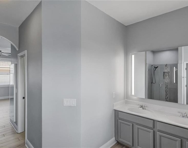 3833 Siskin Drive - Photo Thumbnail 20