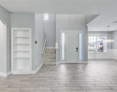 3833 Siskin Drive - Photo Thumbnail 5