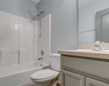 3833 Siskin Drive - Photo Thumbnail 23