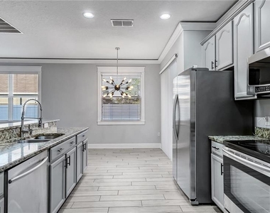 3833 Siskin Drive - Photo Thumbnail 10