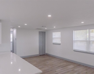 217 Betty Avenue S - Photo Thumbnail 15