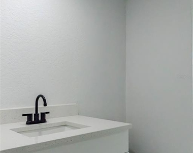 217 Betty Avenue S - Photo Thumbnail 6