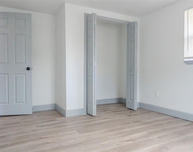217 Betty Avenue S - Photo Thumbnail 23