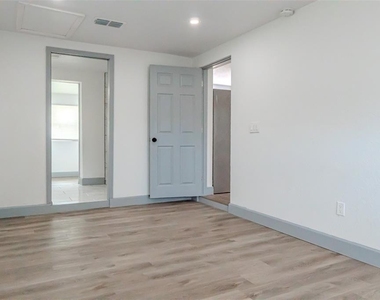 217 Betty Avenue S - Photo Thumbnail 5