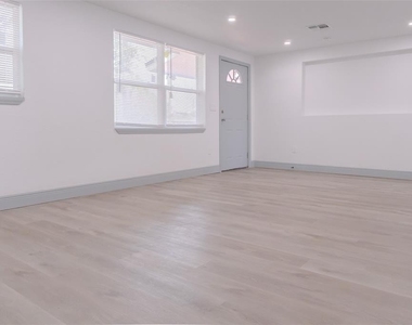 217 Betty Avenue S - Photo Thumbnail 20