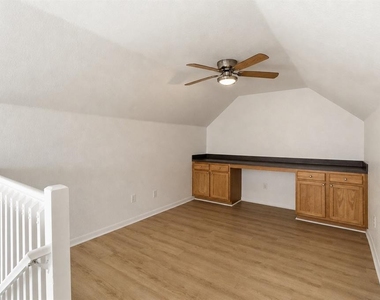 9157 Lee Vista Boulevard - Photo Thumbnail 15