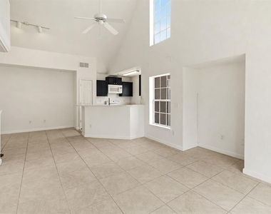9157 Lee Vista Boulevard - Photo Thumbnail 3