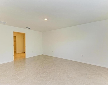 1485 Pulaski Street - Photo Thumbnail 3