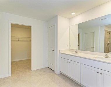 1485 Pulaski Street - Photo Thumbnail 4