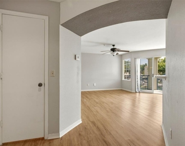 7300 Westpointe Boulevard - Photo Thumbnail 6