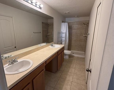 5032 White Sanderling Court - Photo Thumbnail 15