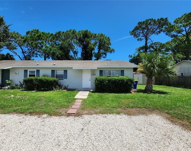 1917 Fern Palm Drive - Photo Thumbnail 1