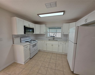 4450 Essex Lane - Photo Thumbnail 6