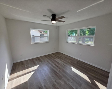 4450 Essex Lane - Photo Thumbnail 12