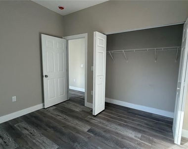 11234 4th Avenue - Photo Thumbnail 4