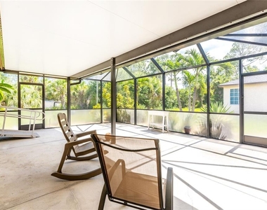 18407 Avon Avenue - Photo Thumbnail 35