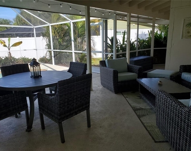 2745 Cardwell Way - Photo Thumbnail 13