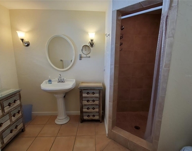 2745 Cardwell Way - Photo Thumbnail 9