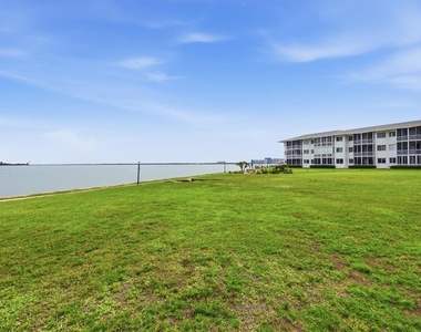 769 John Ringling Boulevard - Photo Thumbnail 28