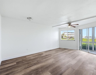 769 John Ringling Boulevard - Photo Thumbnail 4