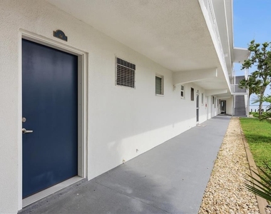 769 John Ringling Boulevard - Photo Thumbnail 2
