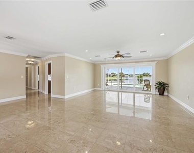 1714 Claw Court - Photo Thumbnail 8