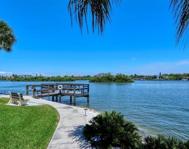 1250 N Portofino Drive - Photo Thumbnail 47